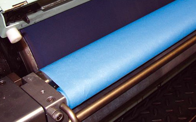Полотна OKTOTEX эффективно очищают резину и валики