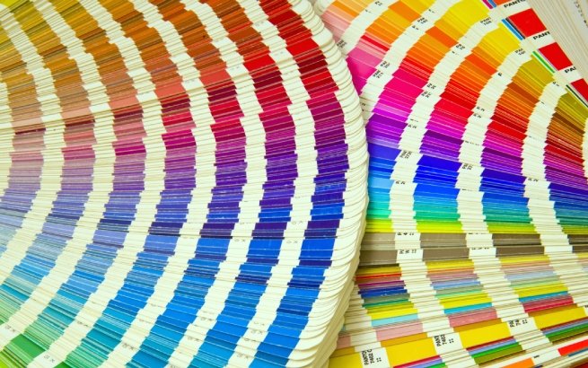PANTONE® 877 C или «Лунное серебро»?